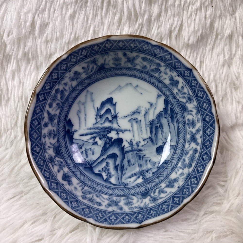 Vintage Toyo Japan Blue White Porcelain 6" Bowl Landscape Scalloped Rim